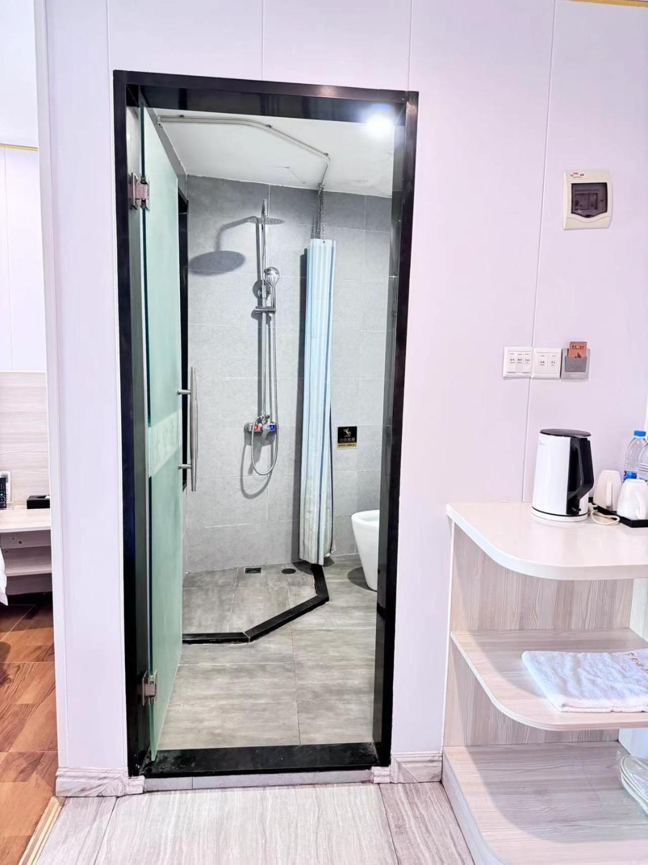 Zhuhai Dreamers Capsule Hotel Eksteriør billede